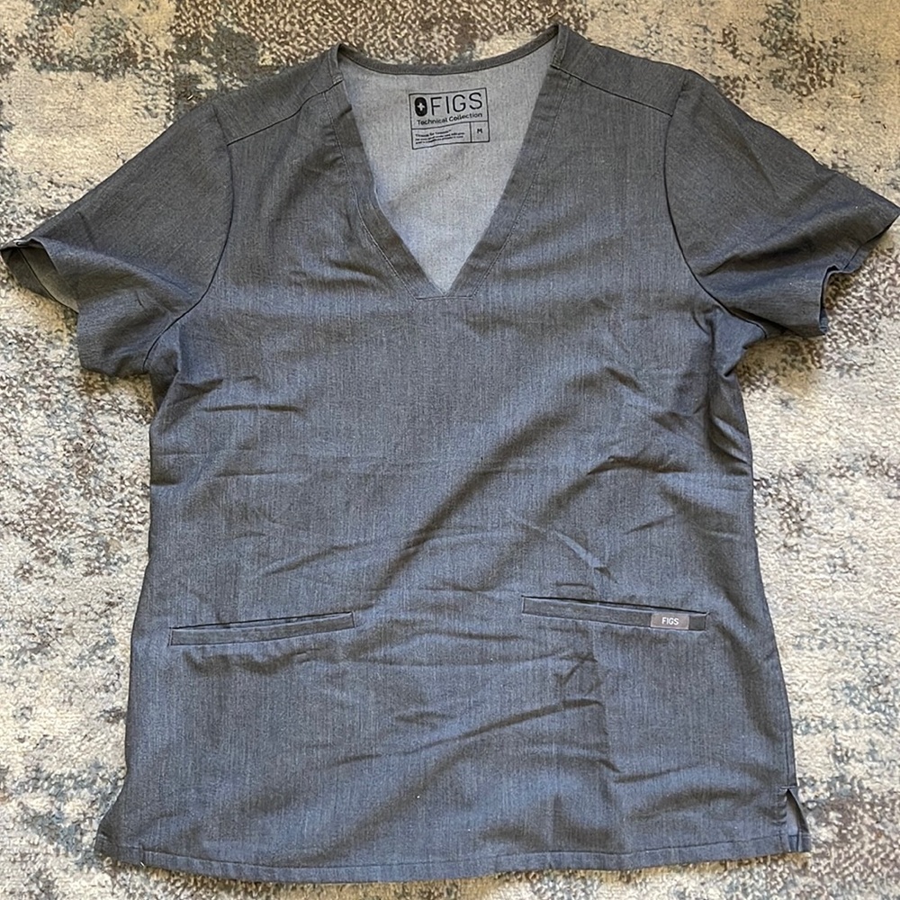 FIGS CASMA TOP GRAPHITE